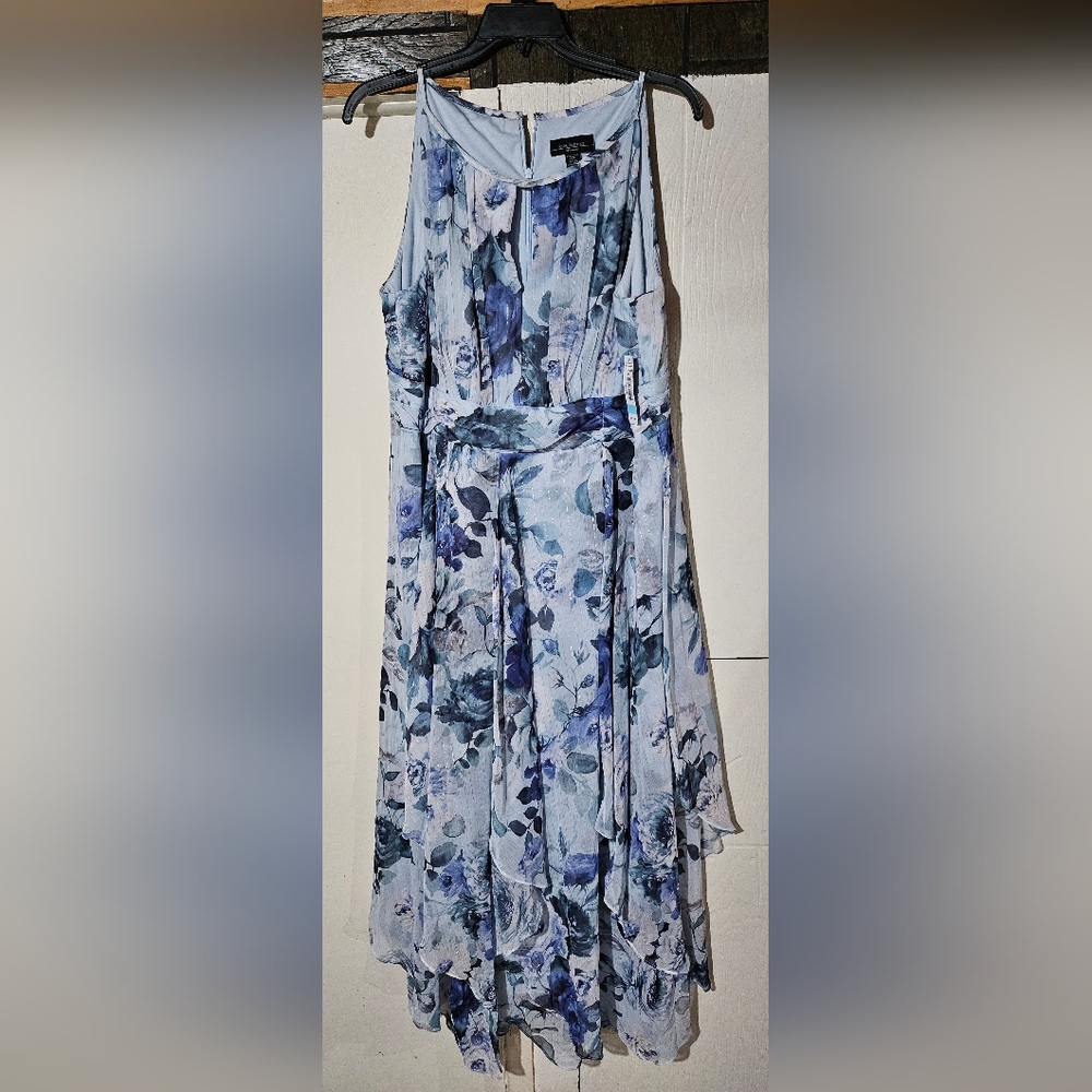 R&M Richards Halter Maxi Dress w/ Keyhole Front Sz 18/20